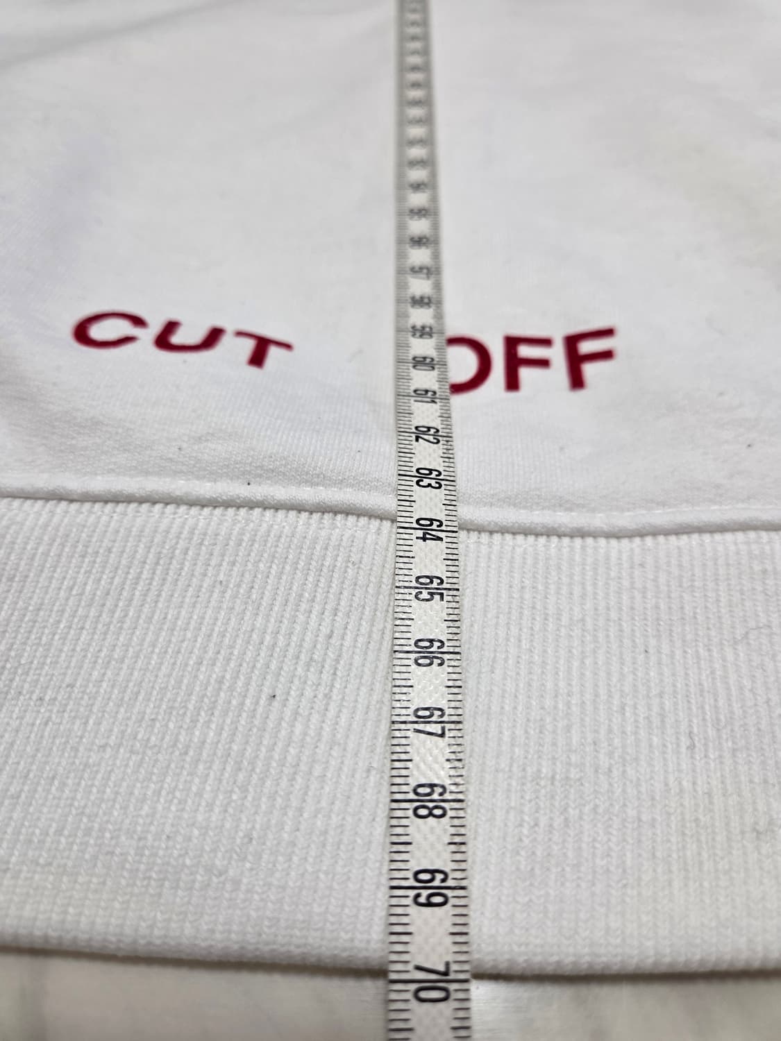 오프화이트 컷오프 맨투맨 상품이미지10