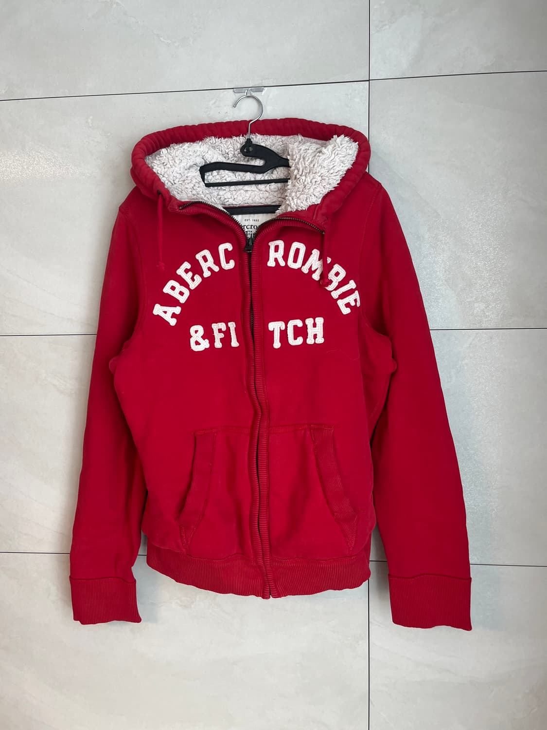 아베크롬비 스펠로고 퍼 후드집업 레드 [S]  상품이미지3