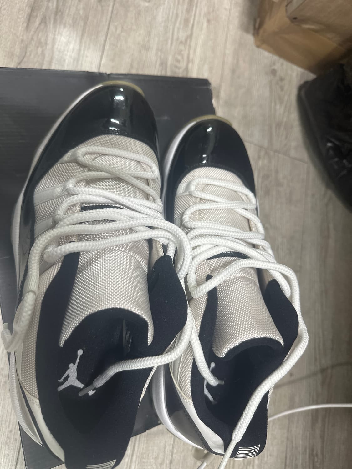 조던11레트로우 블랙화이트 콩코드 상품이미지1