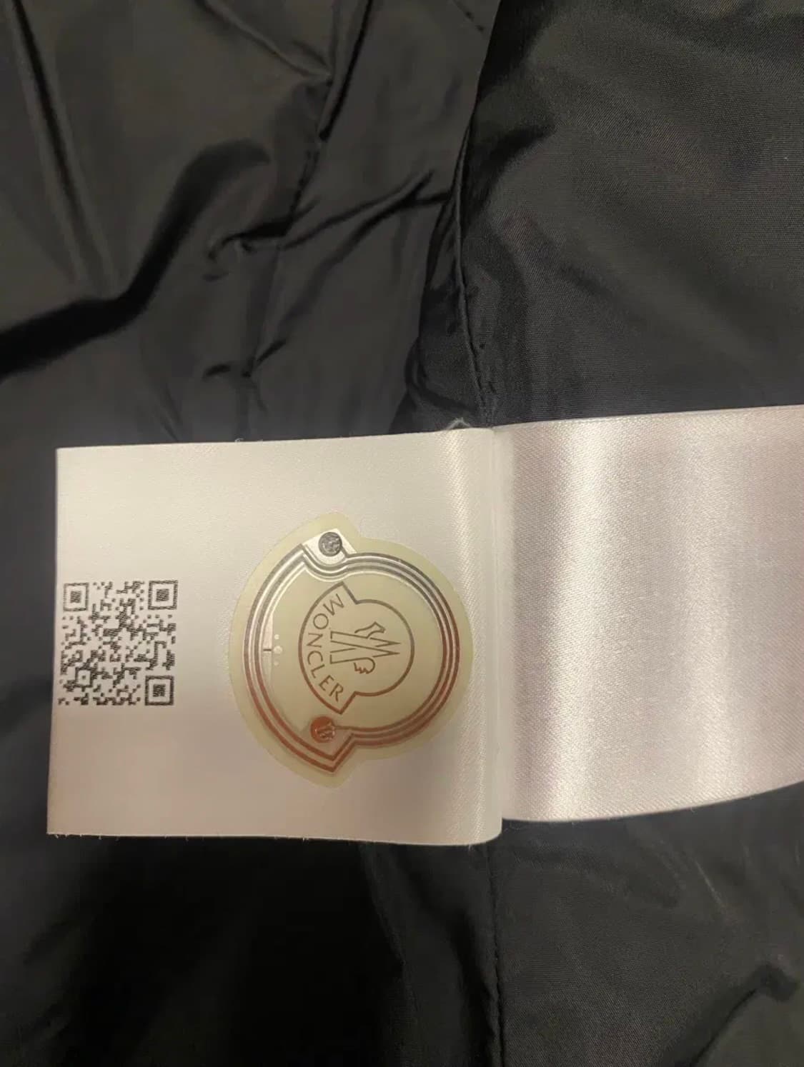 몽클레르 벌피 숏 다운자켓 상품이미지9