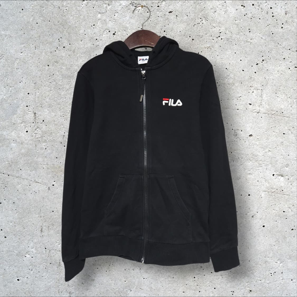 휠라 로고 블랙 후드집업 (90/S) 상품이미지1