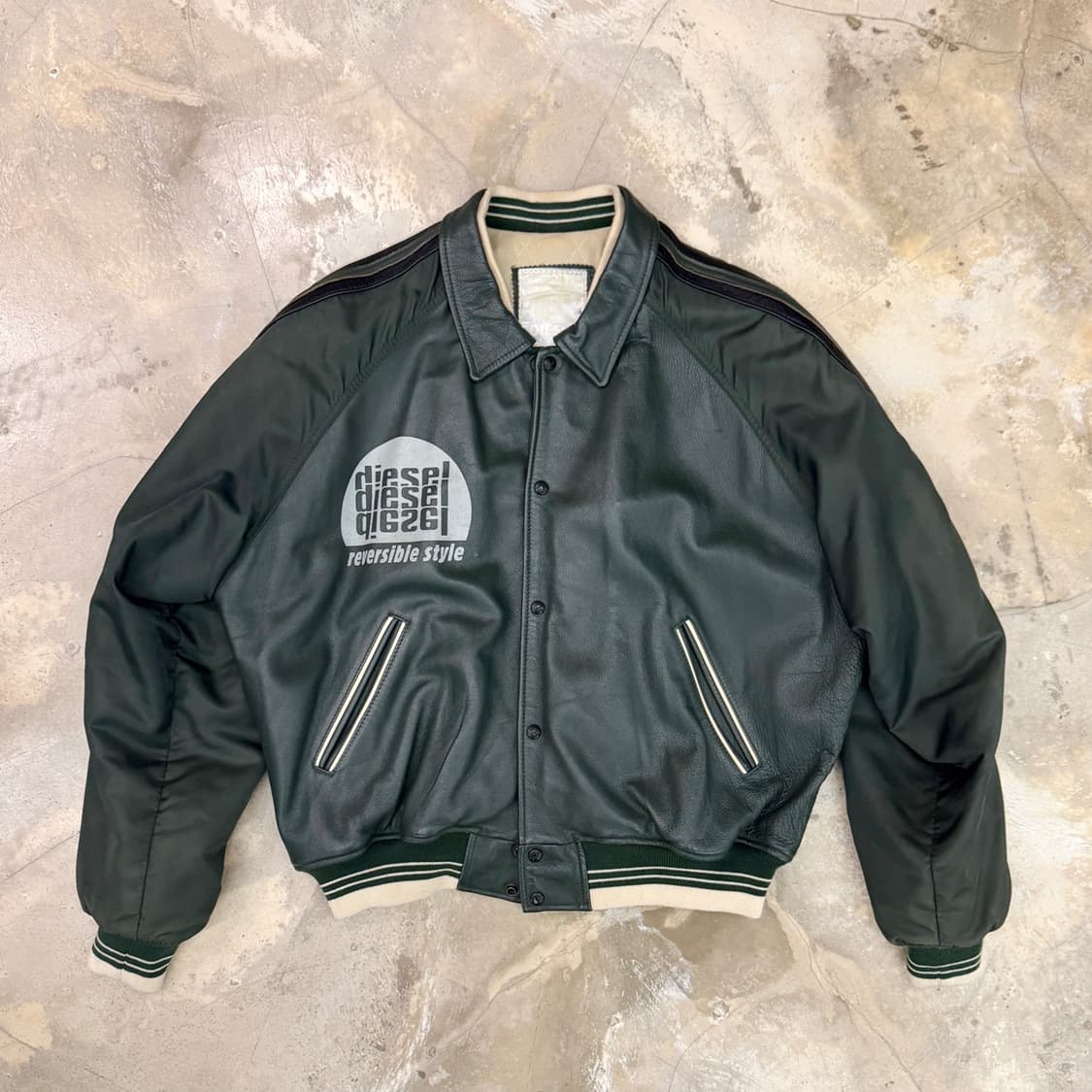 디젤 마스터피스 90S 레더 바시티 자켓 다크그린 상품이미지1