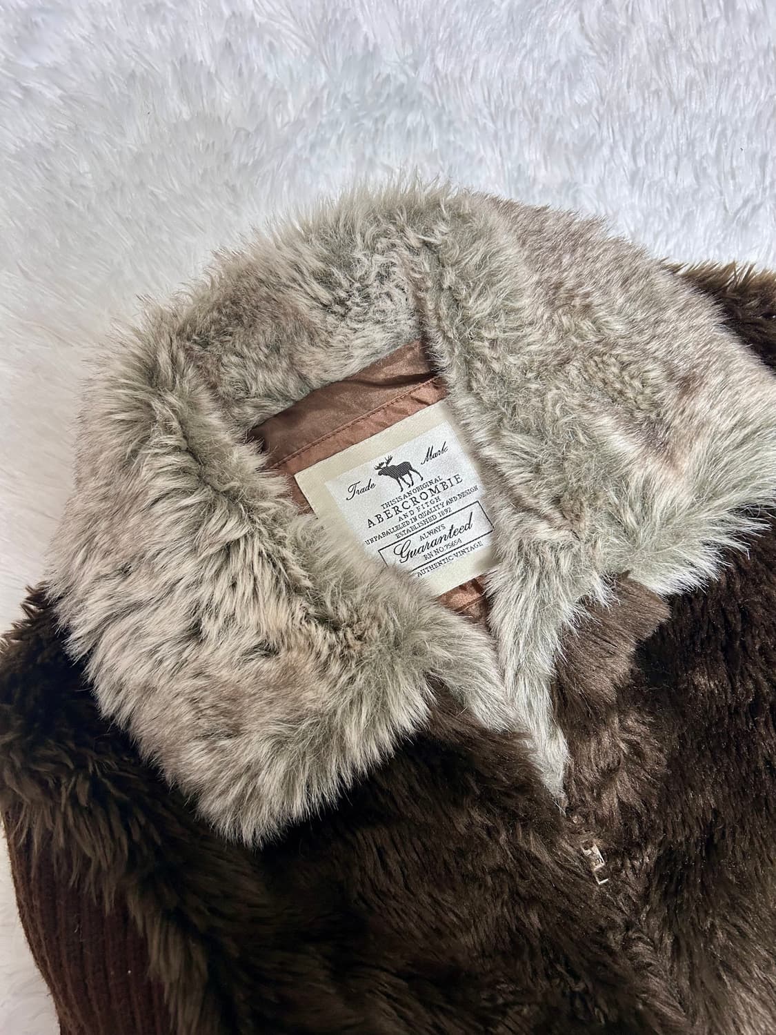 Abercrombie 00’s faux fur knit zip-up 상품이미지3