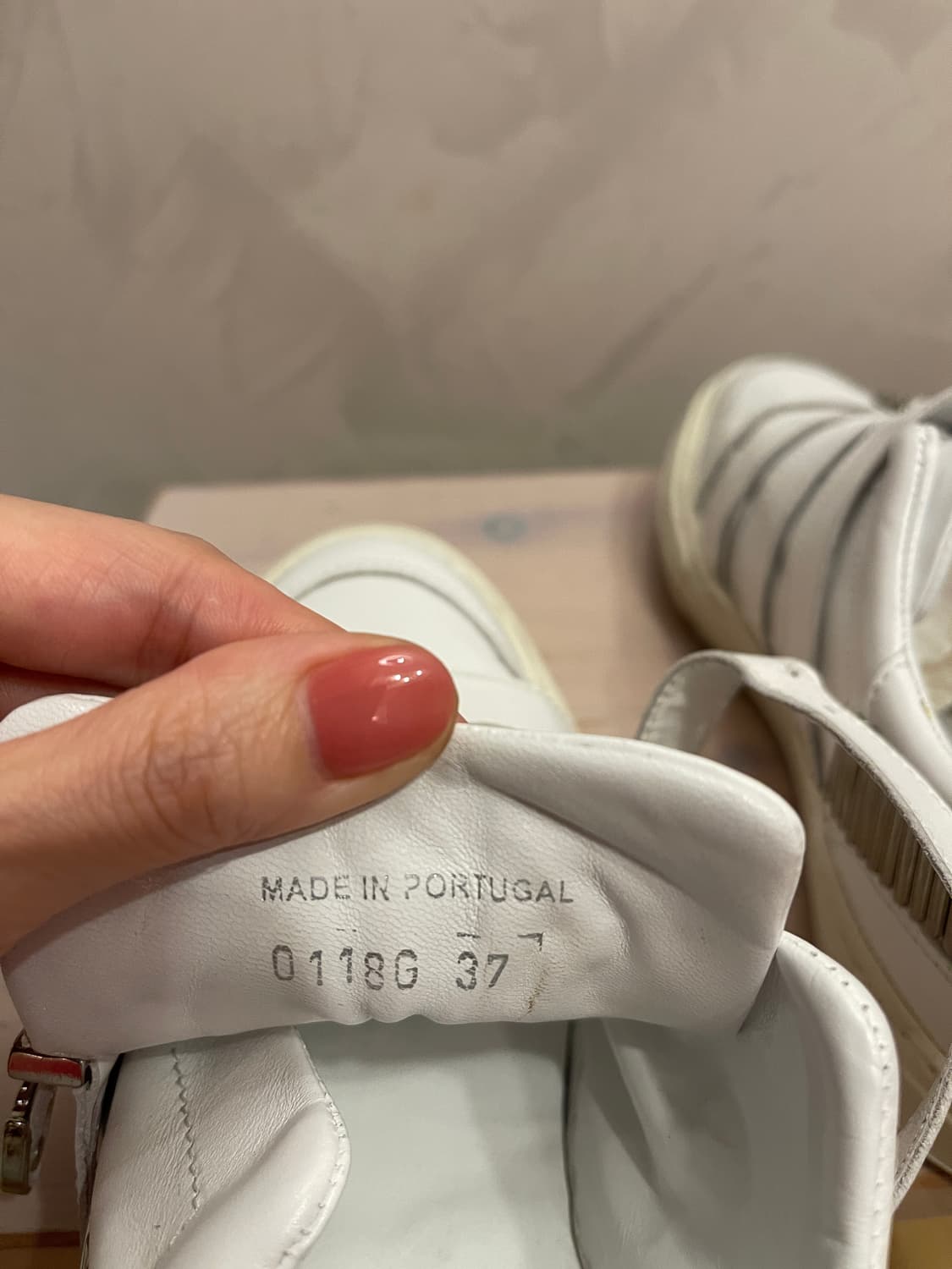 토가 풀라(Toga Pulla) 버클 스니커즈 화이트 37  상품이미지4