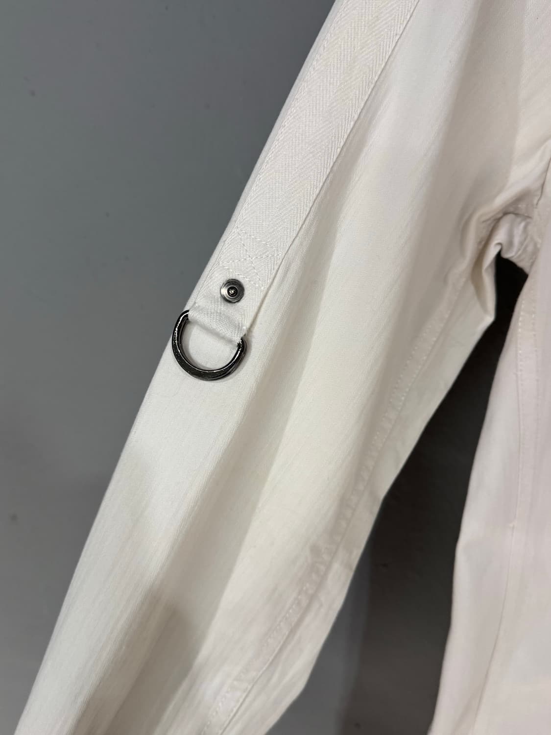 캐서린 햄넷 화이트 디테일 셔츠 상품이미지6