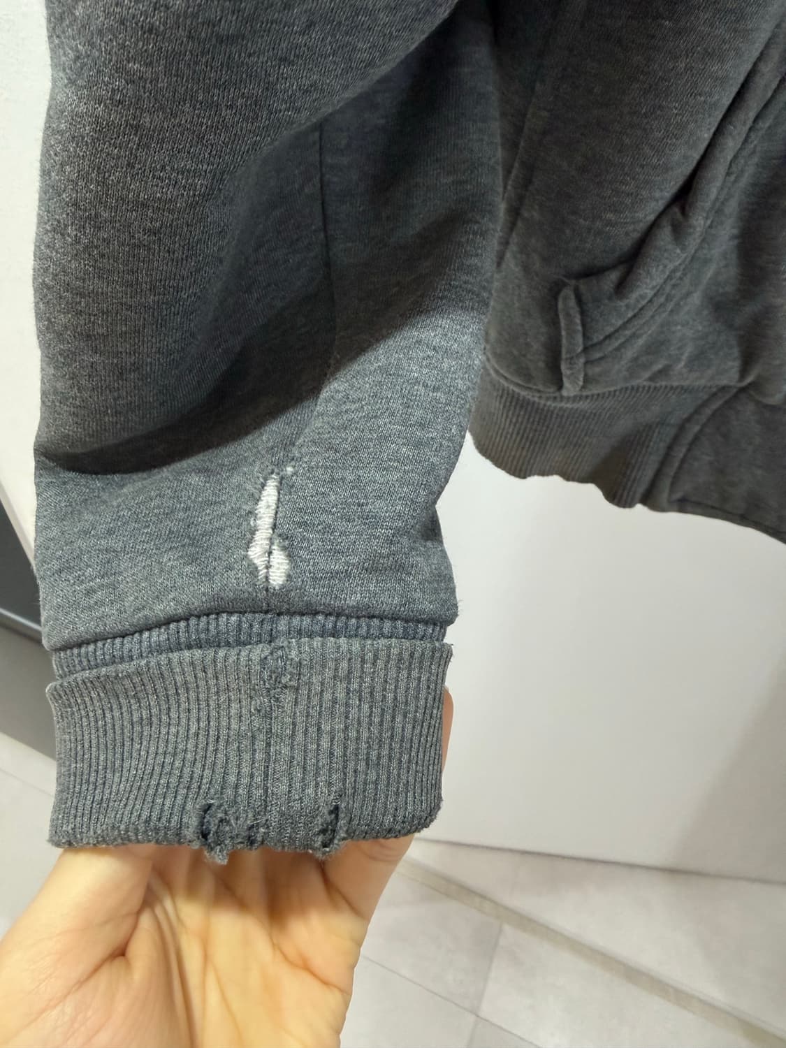 무스너클 버니스웨터 상품이미지3