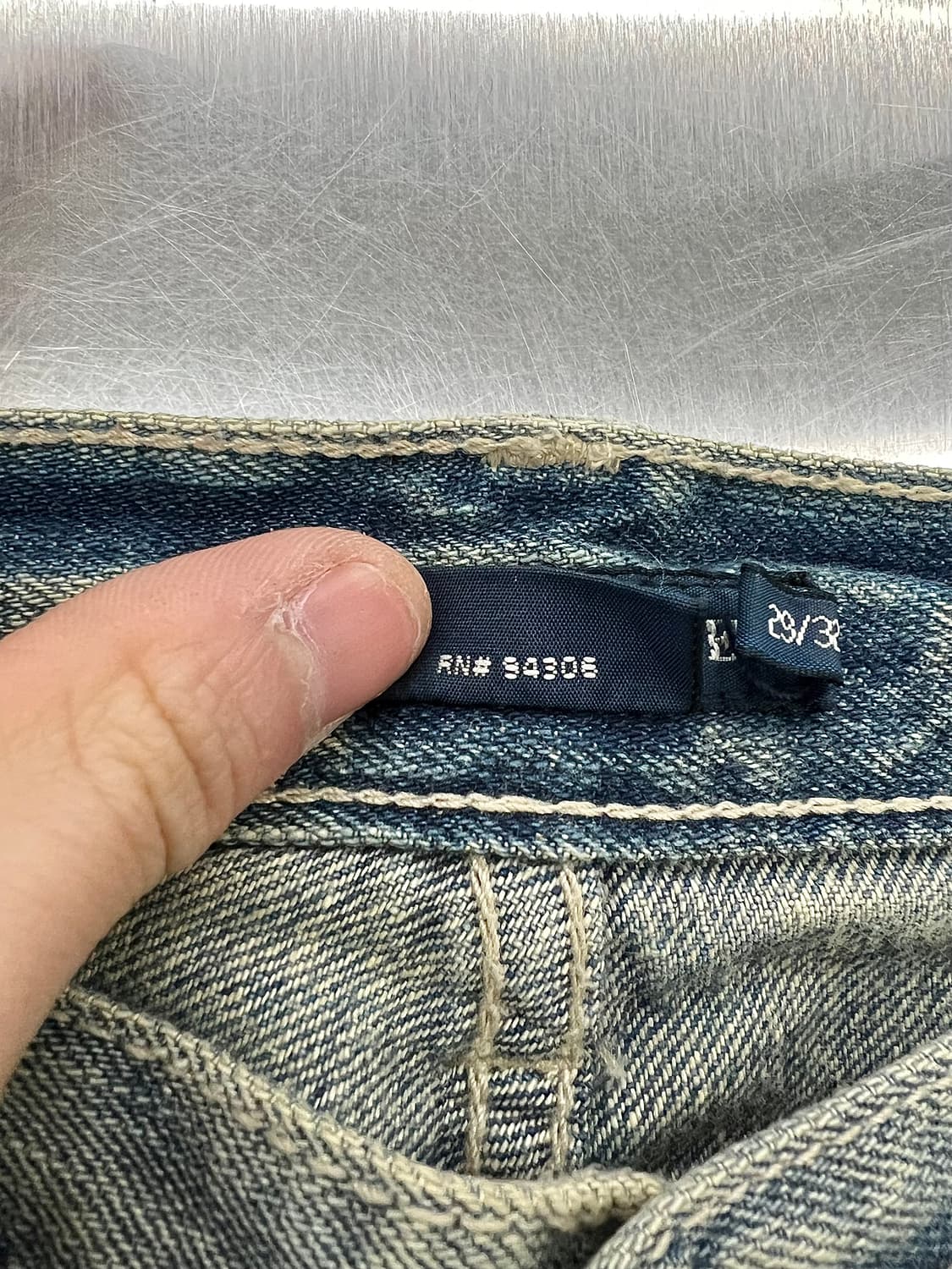 폴로 랄프로렌 덩가리 디스트레스 라이트 워시 플레어 데님 팬츠 상품이미지8