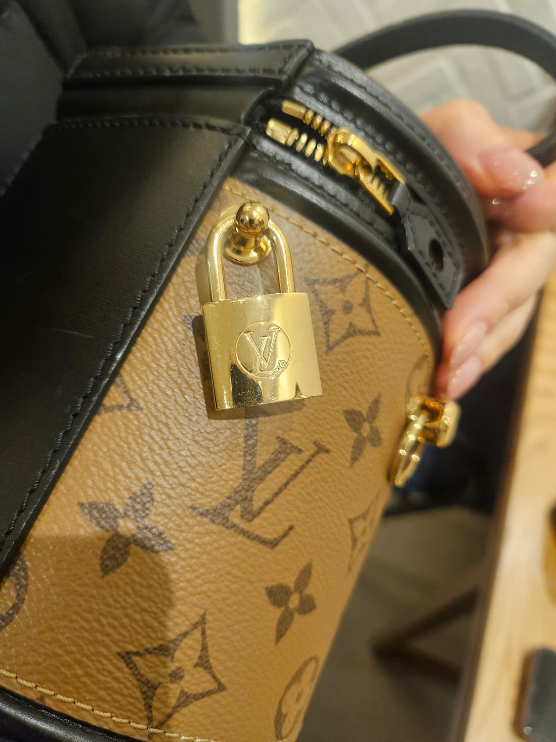 루이비통 깐느 모노그램 리버스 캔버스 상품이미지9