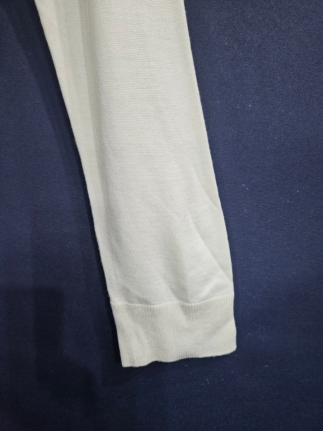 플라스틱 프로덕트 아이보리컬러 남성 세미오버핏 100~105 니트 상품이미지5