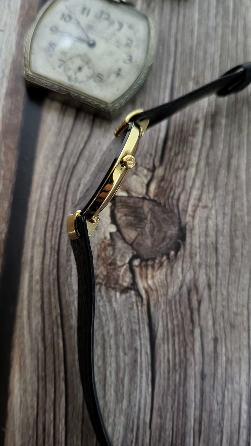 [연말세일]정품 크리스찬디올 블랙문 골드 쿼츠시계[정품 박스포함] 상품이미지10