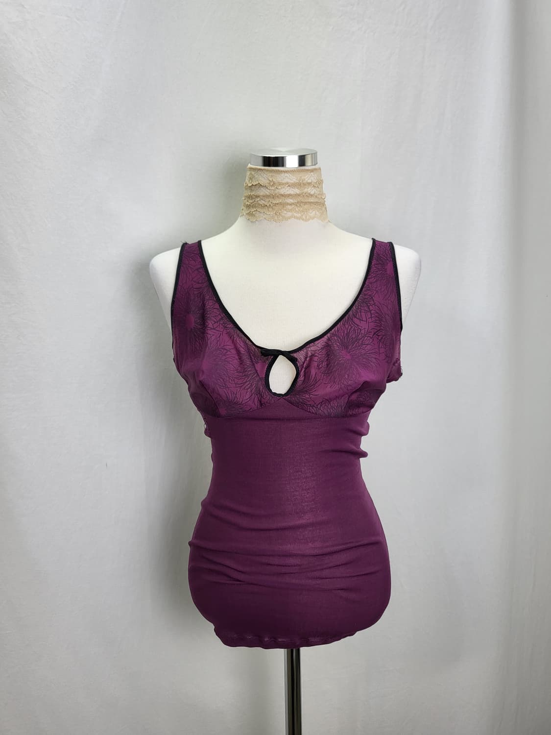 B급 빈티지 딥 퍼플 트임 리본 슬리브리스 나시 탑 상품이미지1