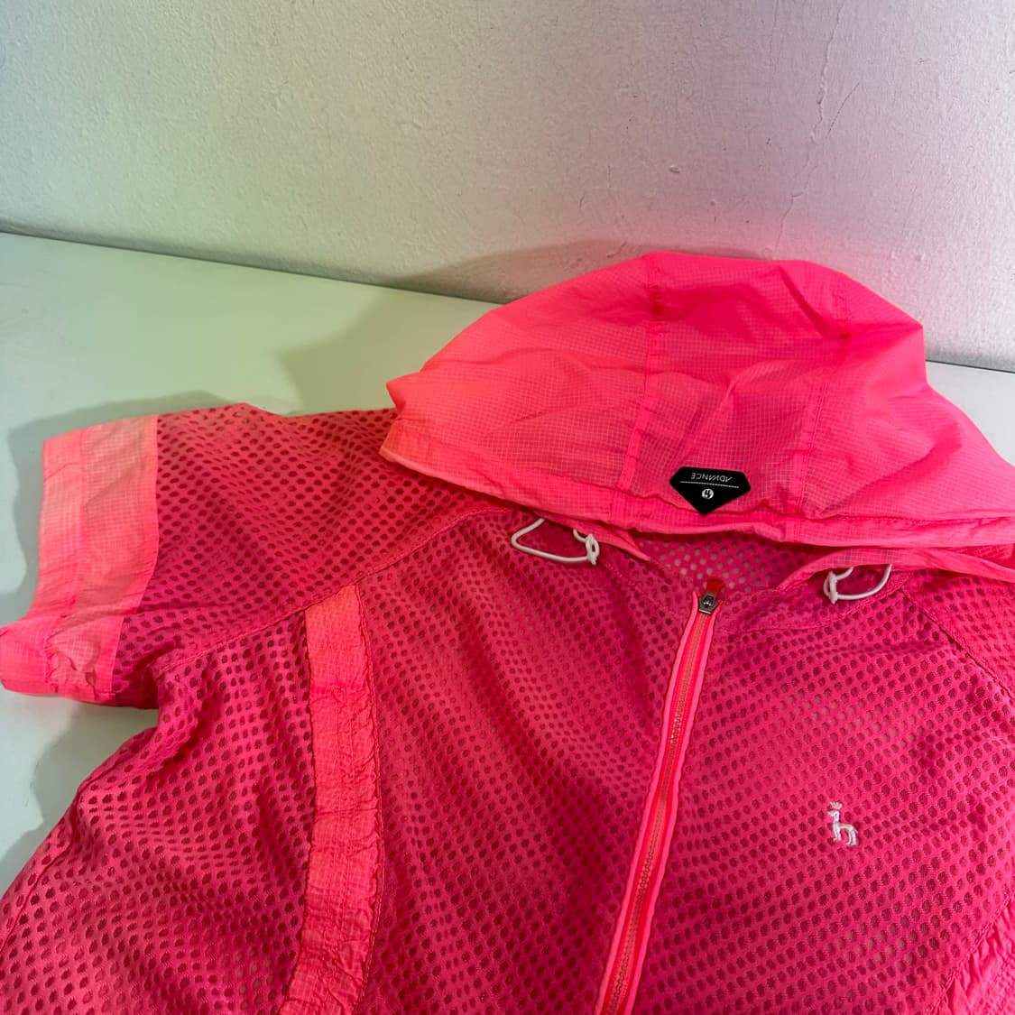 우먼M-L 헤지스골프 핑크 시스루 후드골프자켓 상품이미지3