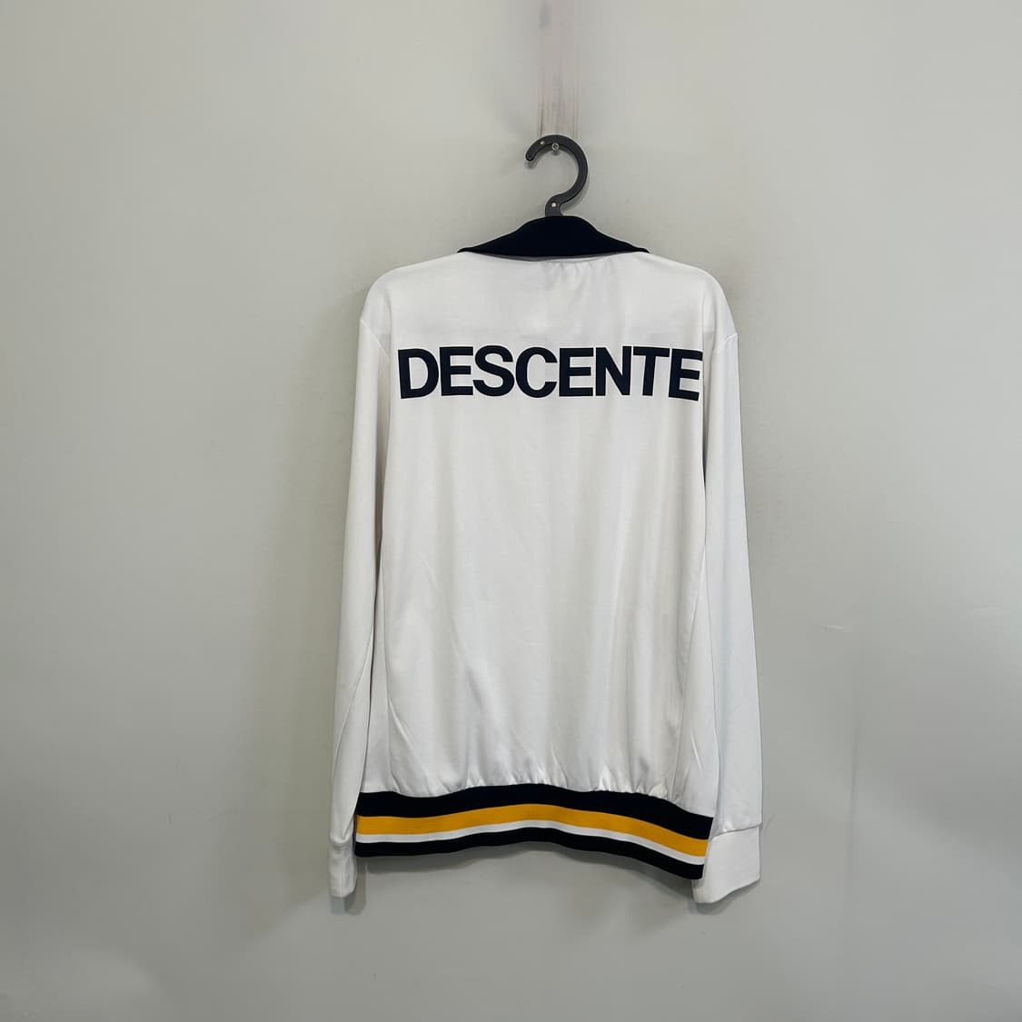 데상트 남성 집업 100  상품이미지2