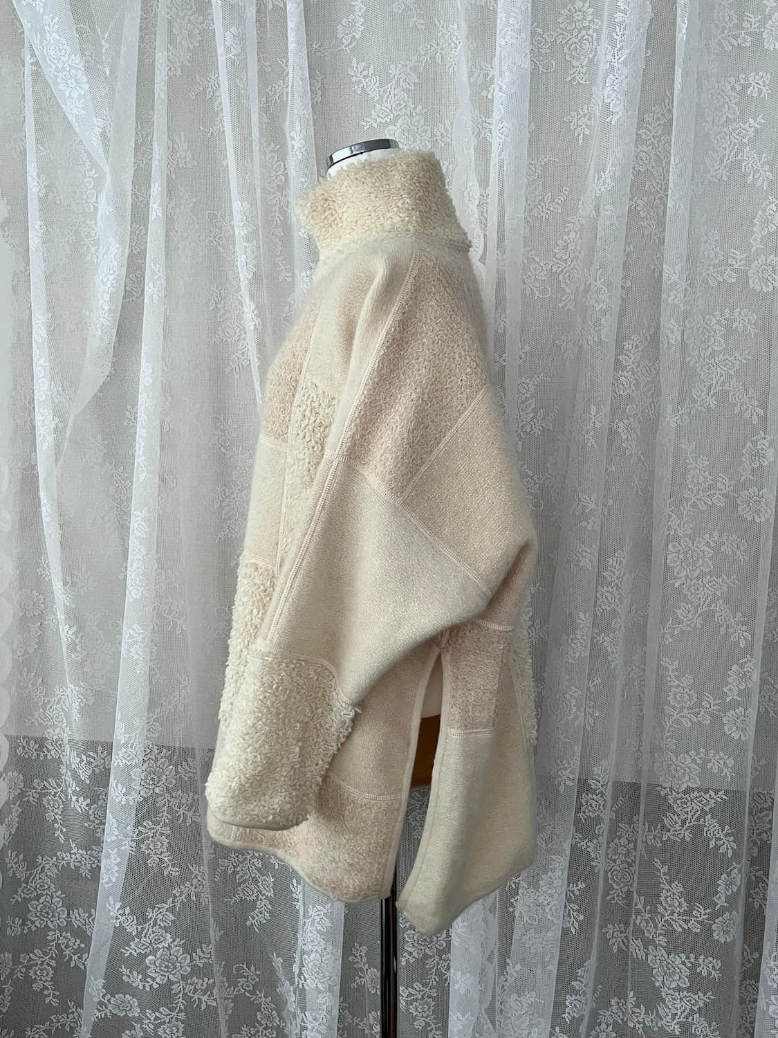 34) 에스까다 ESCADA 터틀넥 오버사이즈 니트 크림 상품이미지2