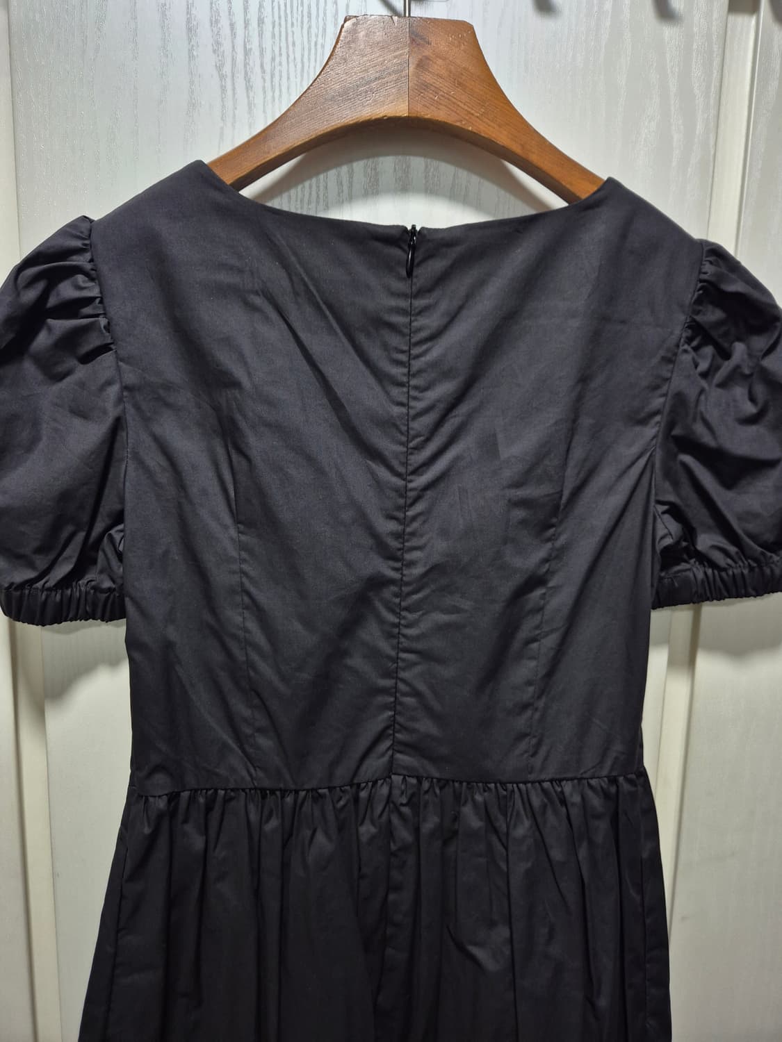 (세일)(새상품)아웃쉘 퍼프소매 캉캉 롱 원피스 블랙 상품이미지7