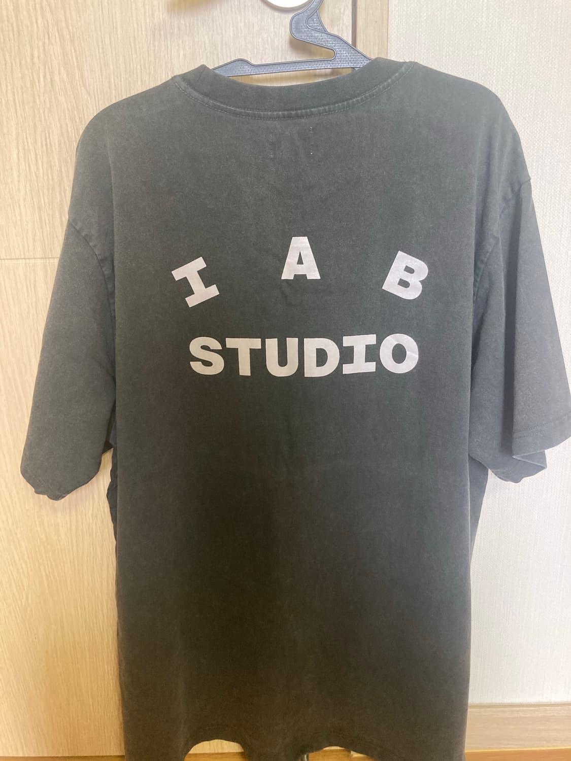 OBEY x IAB 스튜디오 콜라보 반팔 티셔츠 상품이미지4