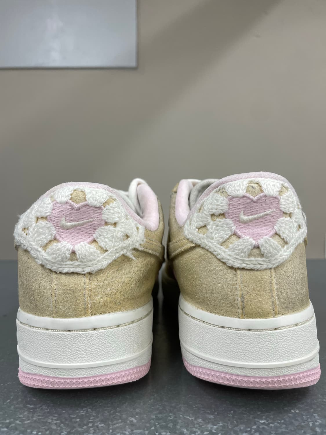 나이키 에어포스 1 밸런타인데이 세일 핑크 폼 235 상품이미지10