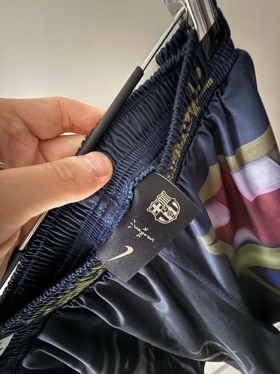 [L] travis scott X barcelona nike 쇼츠 상품이미지4