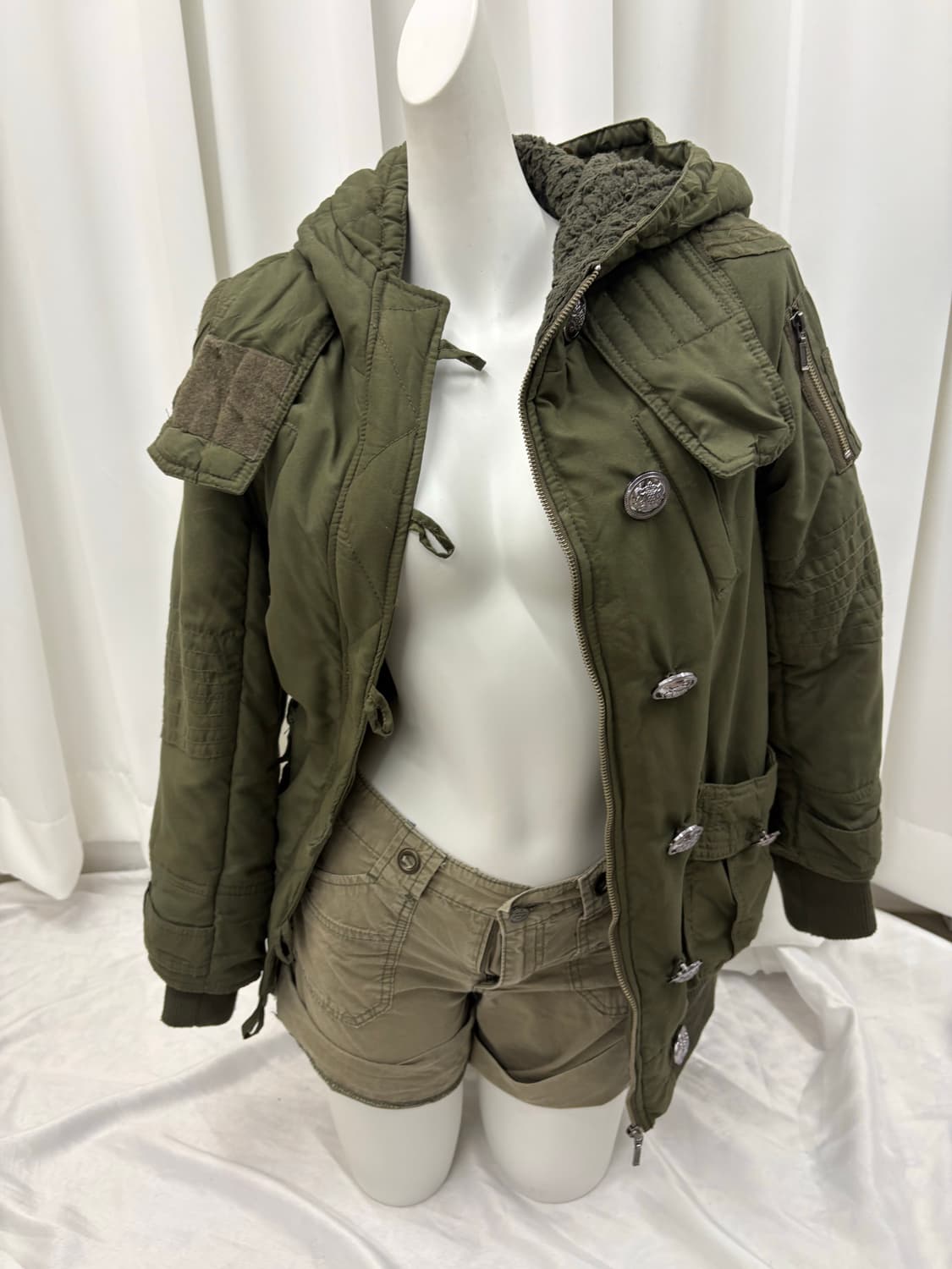 Cecil McBee 유니크 버튼 야상 상품이미지6