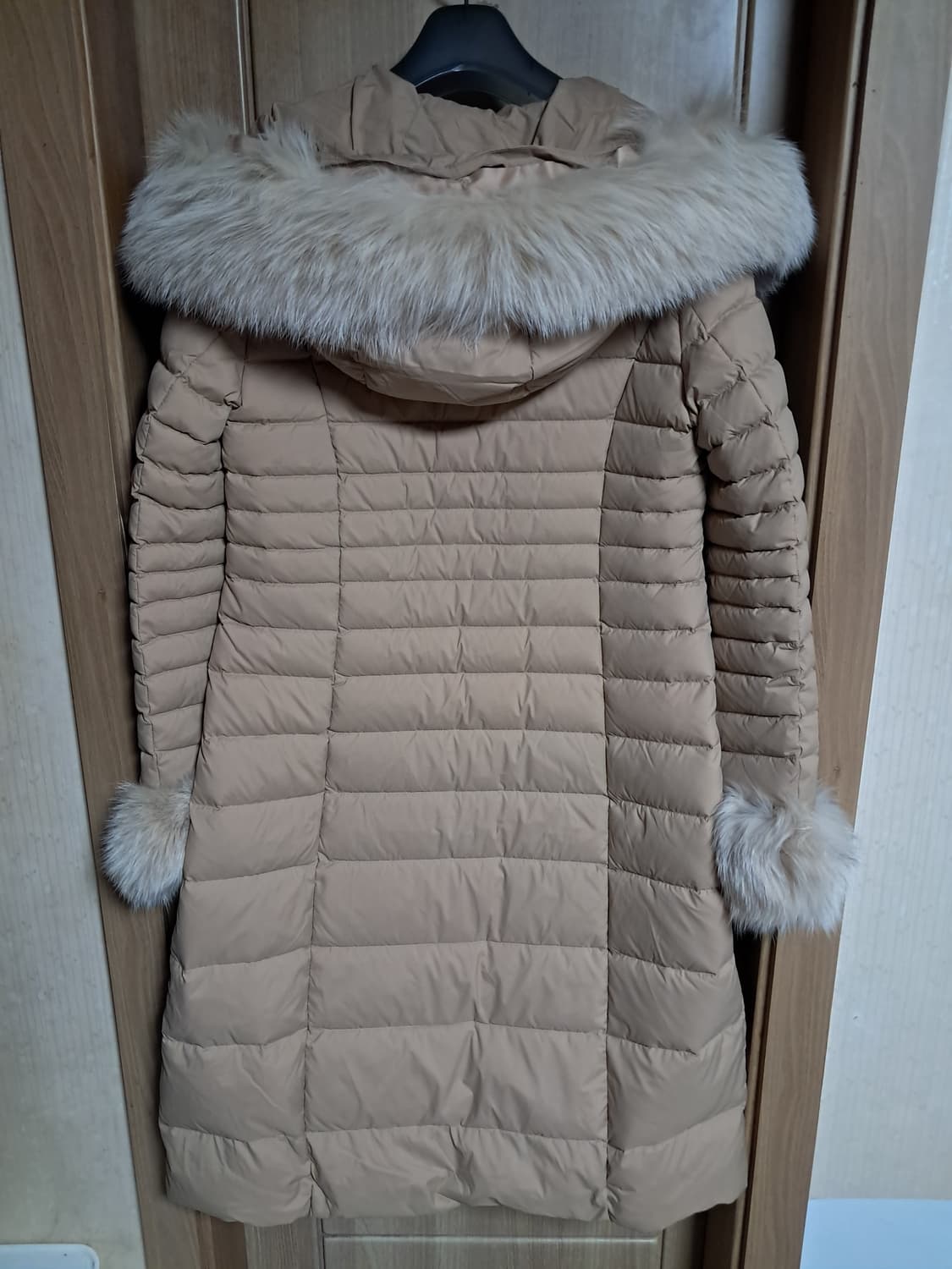 시슬리 폭스퍼 롱패딩 42 상품이미지3