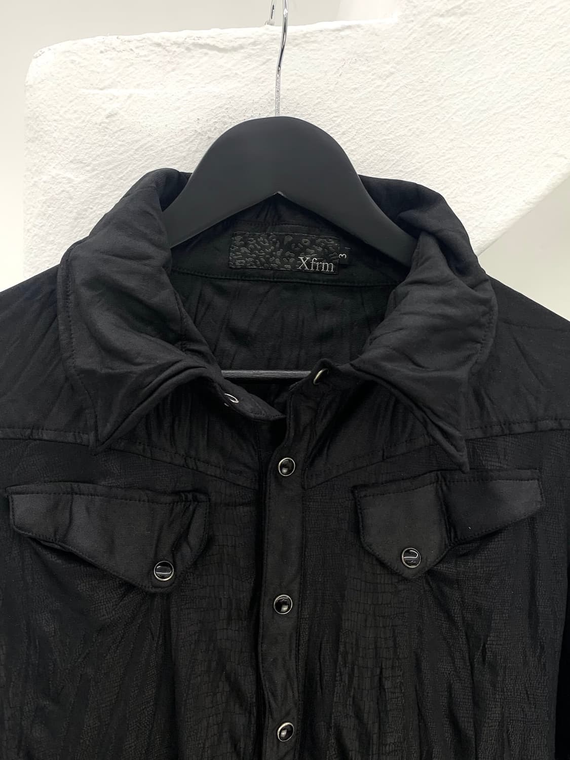 Xfem waxed python wrinkled shirt jacket  상품이미지4