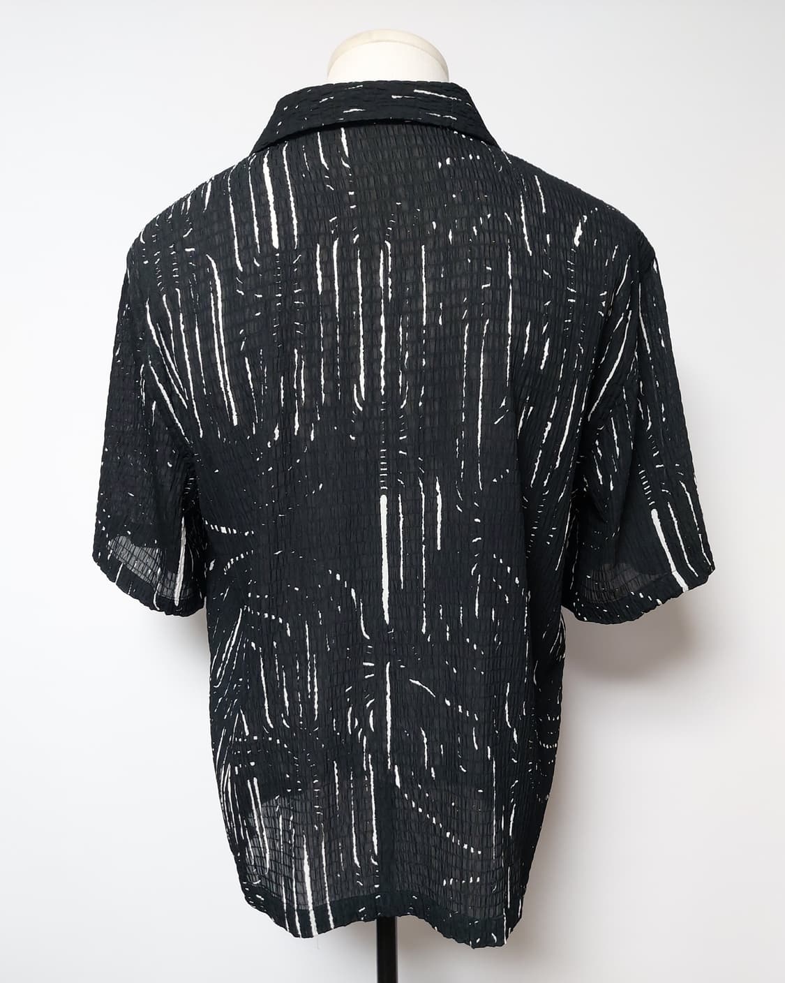 자라(ZARA) 남성용 프린트 반팔 셔츠(L)

 상품이미지3