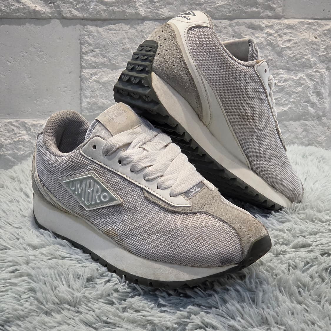 6a-29:엄브로 클래식 레트로 러너 화이트 그레이(230) 상품이미지4