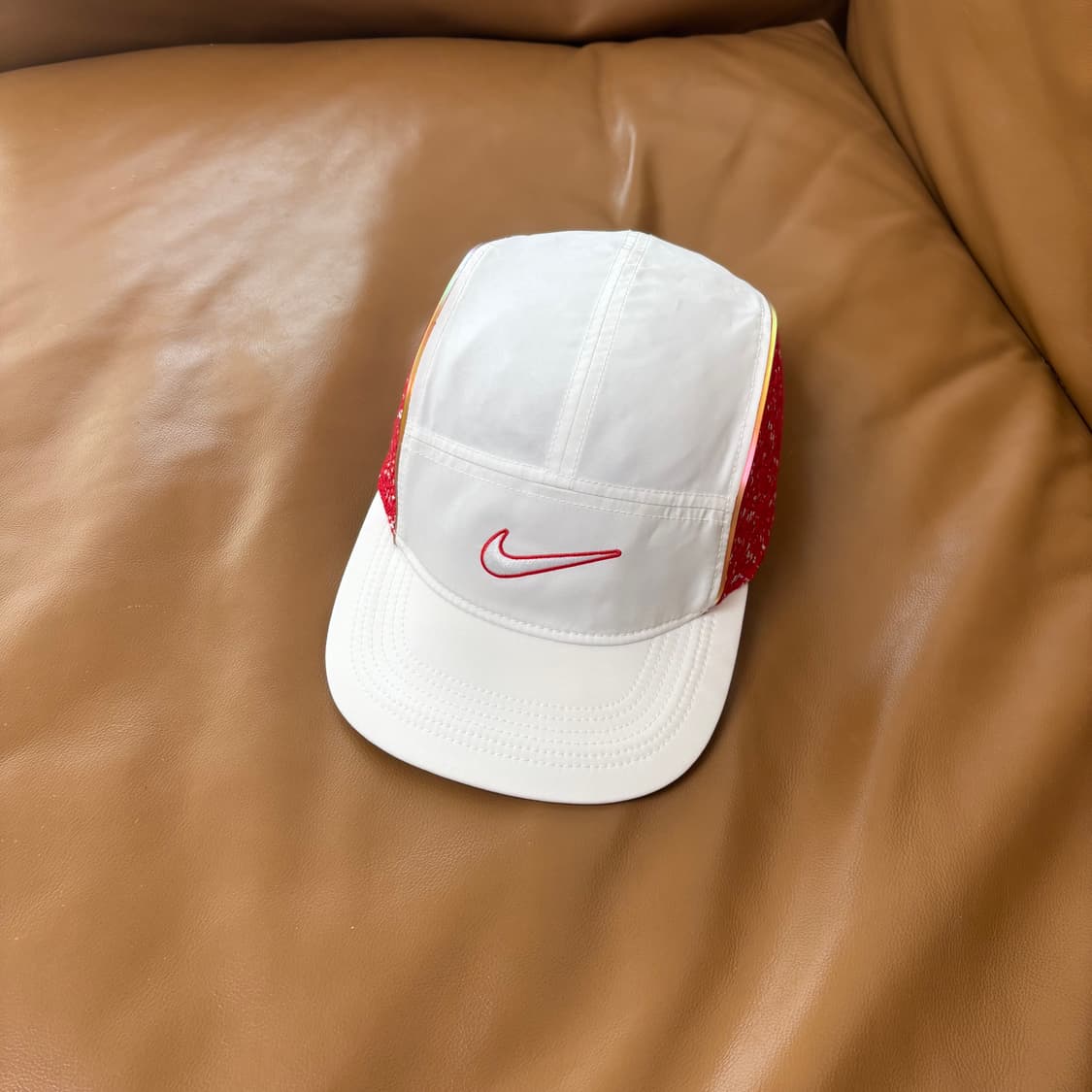 슈프림 나이키 스우시 캠프캡 러닝캡 모자 화이트 레드 상품이미지1
