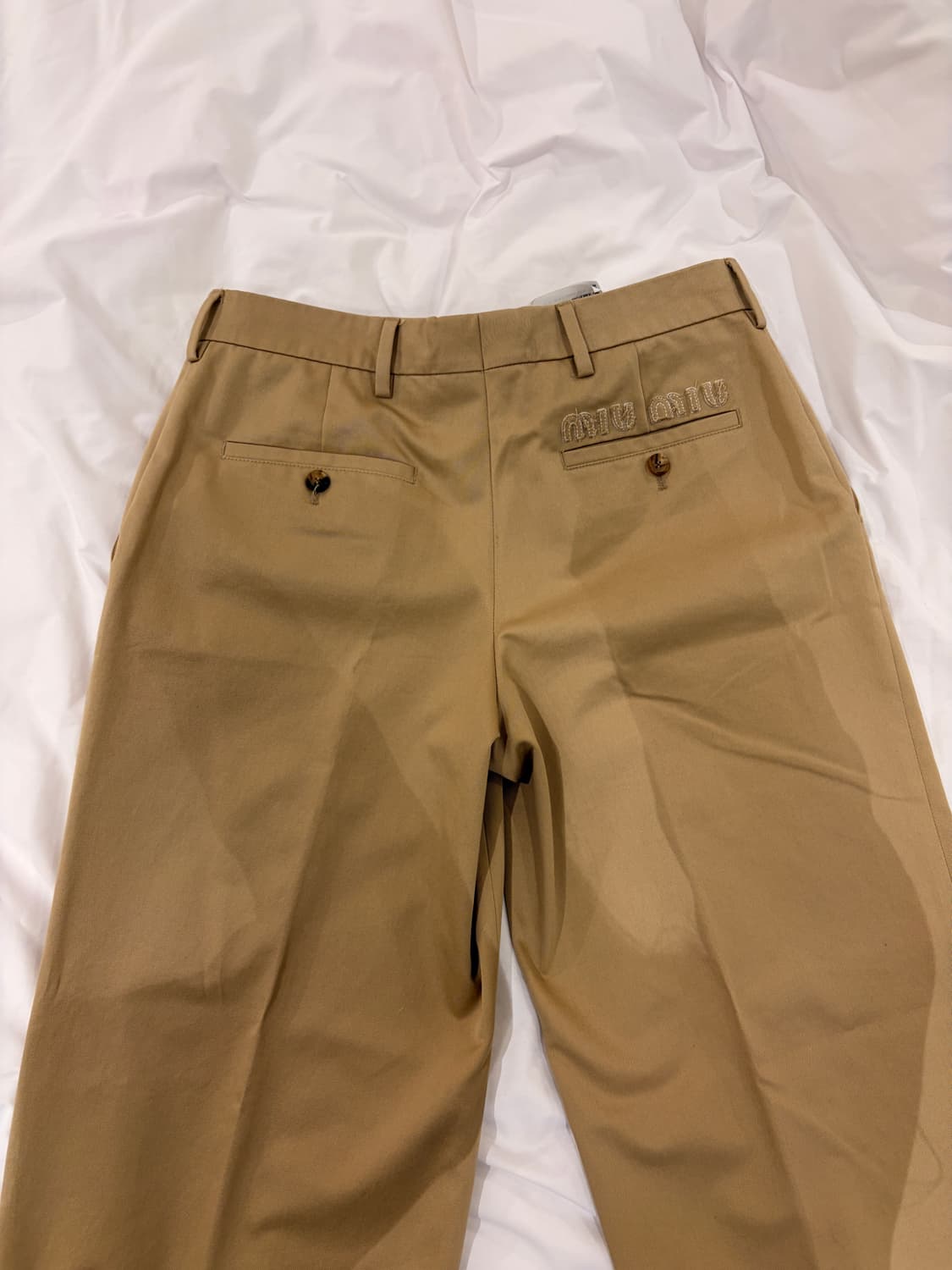 미우미우 미드라이즈 스트레이트 치노 팬츠 상품이미지3