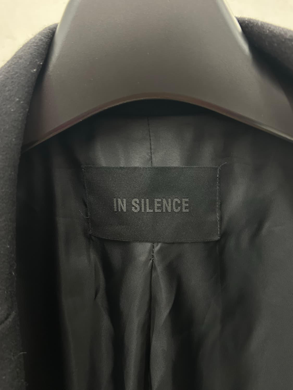 INSILENCE (인사일런스) 블랙 싱글 코트 상품이미지5