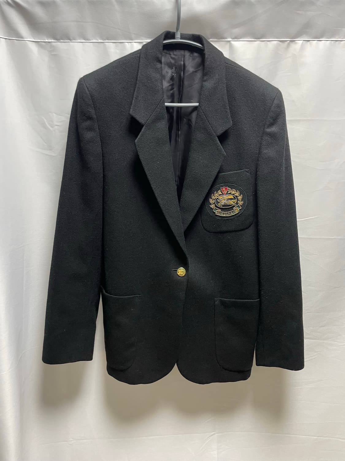 버버리 아카이브 블랙 크레스트 로고 와펜 원버튼 자켓 상품이미지1