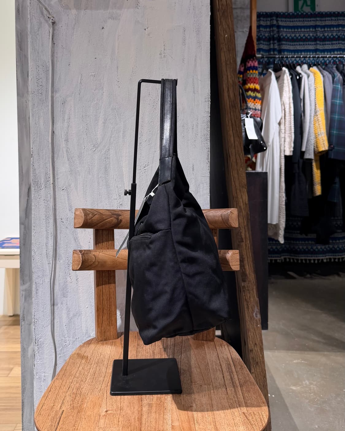 구찌 블랙 GG 나일론 레더 더블포켓 호보백 상품이미지5