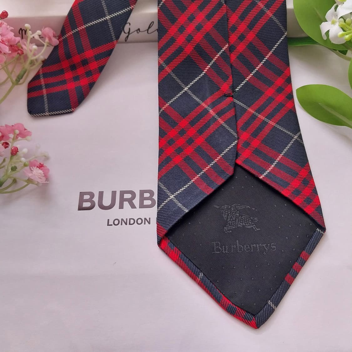 버버리 실크 네이비 체크 넥타이 9.7cm A+등급 K1876
 상품이미지7