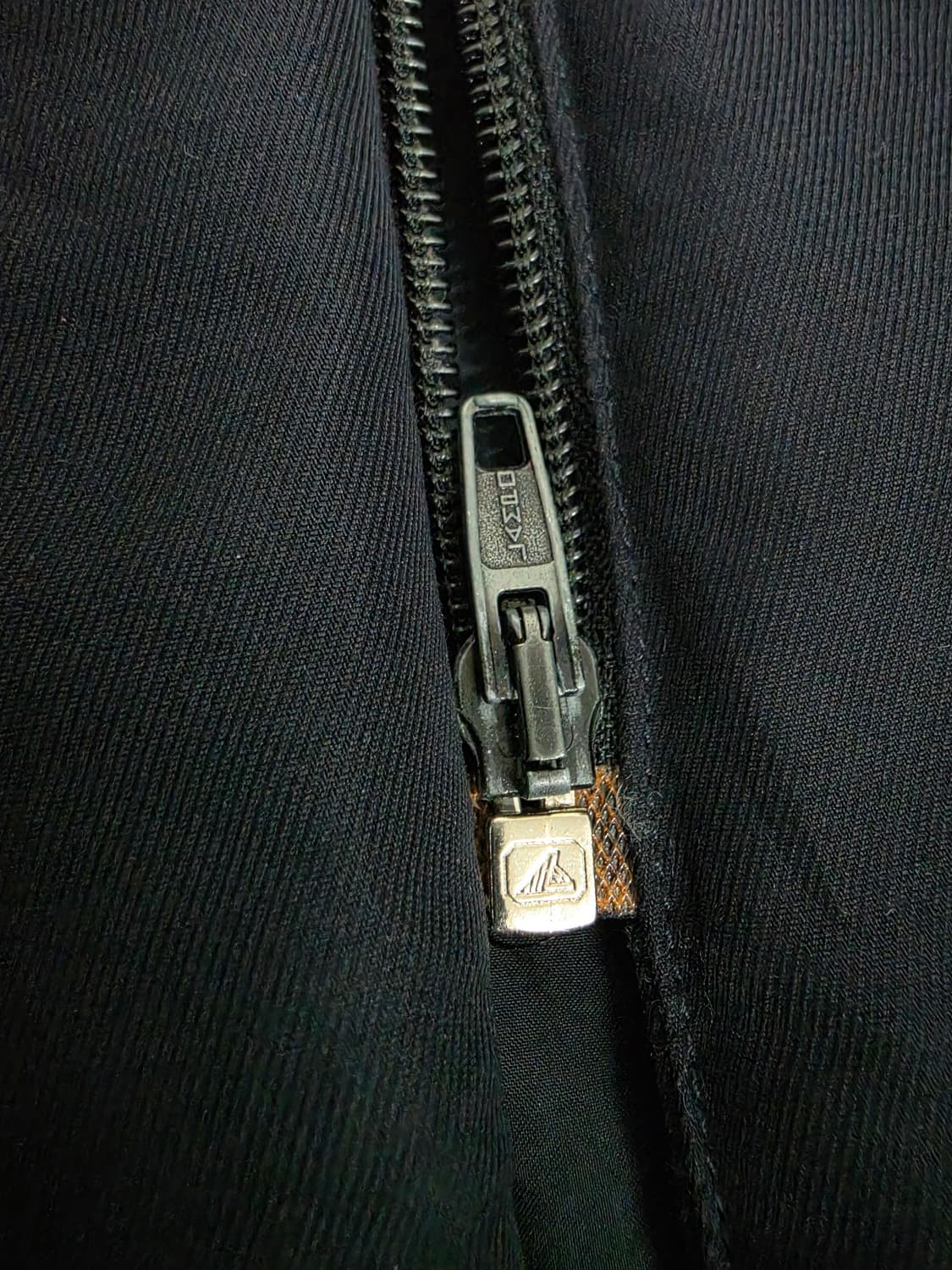 97AW 씨피컴퍼니 검정색 패딩 자켓 상품이미지7