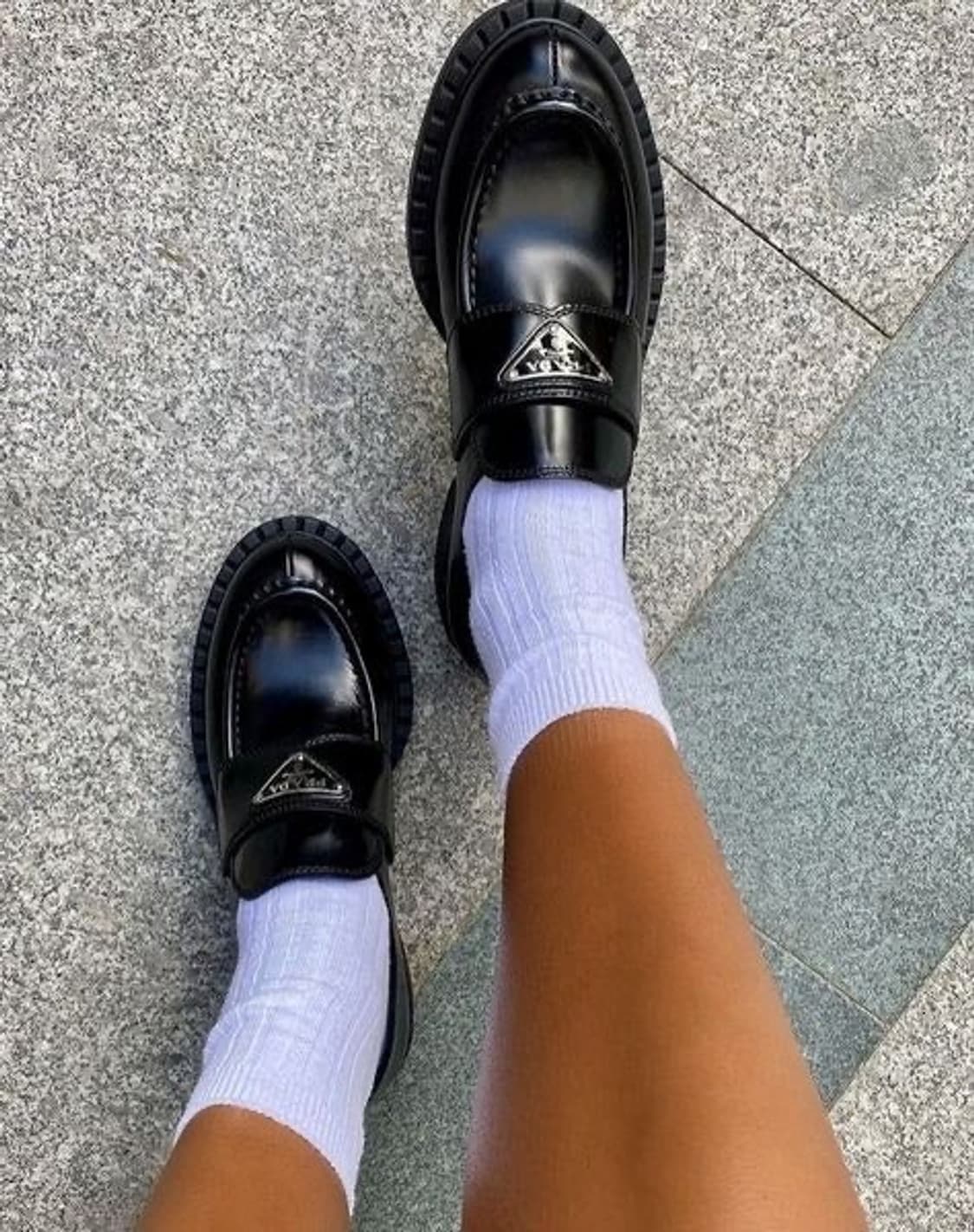 프라다 브러시드 가죽 로퍼 블랙(240사이즈) 상품이미지7