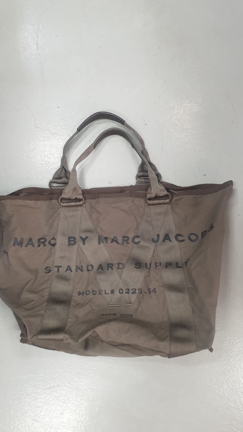 마크 제이콥스 스탠다드 서플라이 토트백 상품이미지1