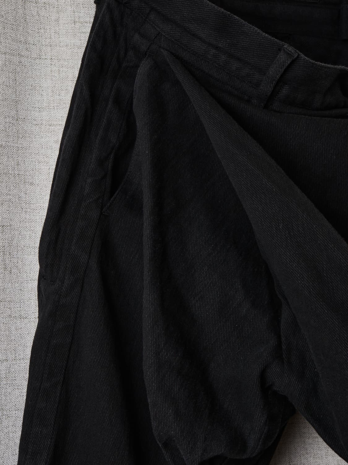 Julius FW 2013  비대칭 드레이프 팬츠 상품이미지5