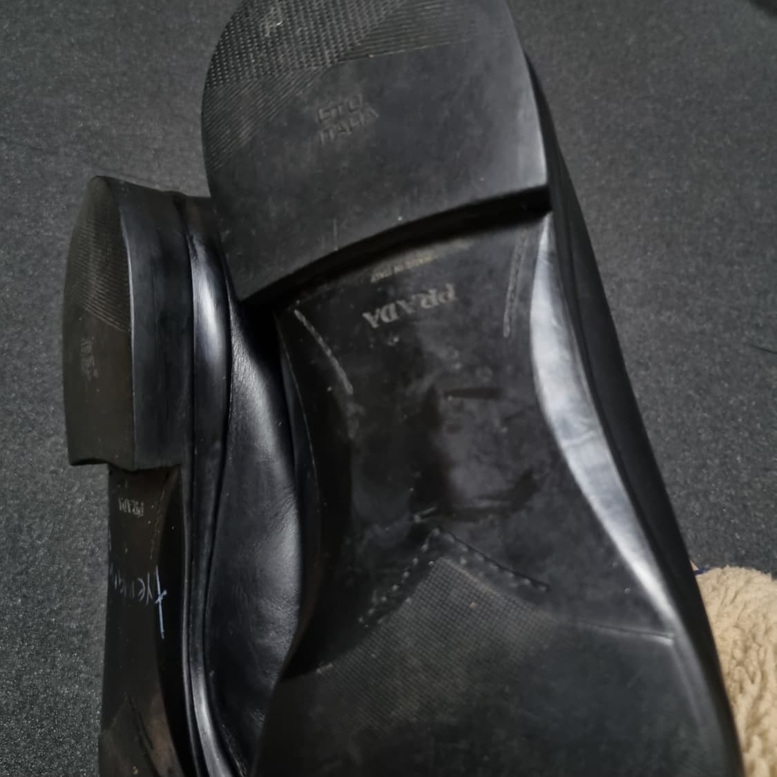 프라다 스퀘어토 로퍼  상품이미지7