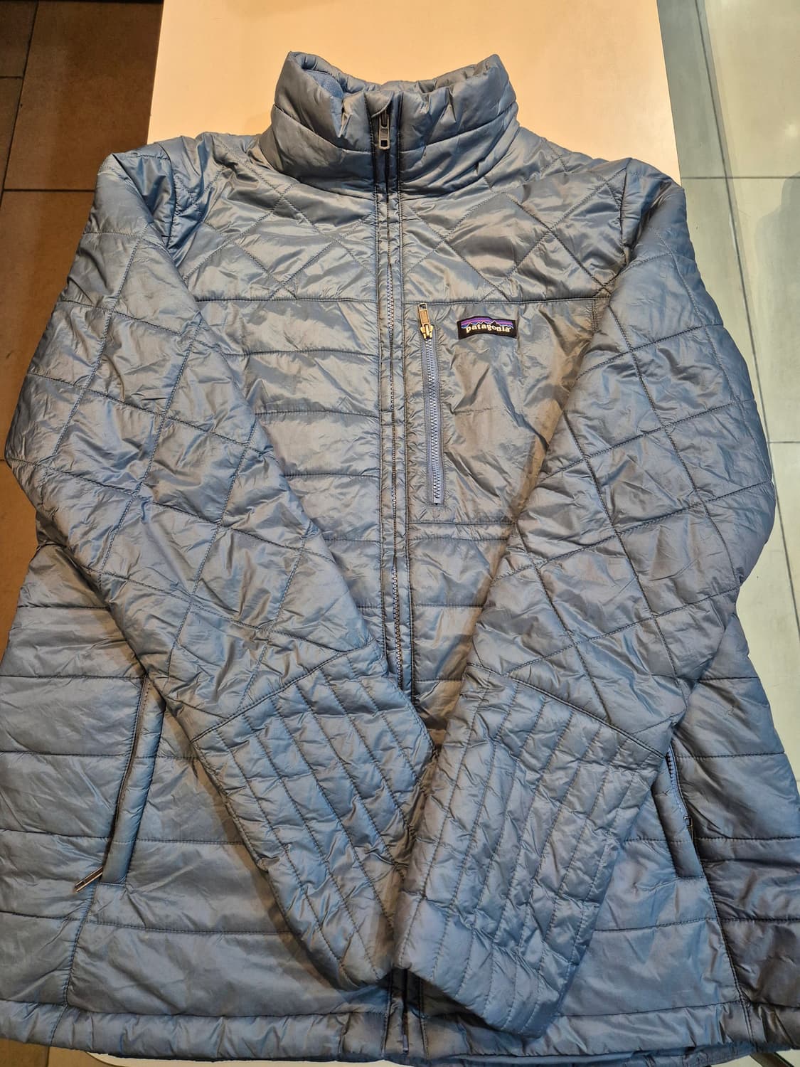 파타고니아 나노 퍼프 경량패딩 실버 그레이 xl 95~100 판매합니다  상품이미지1