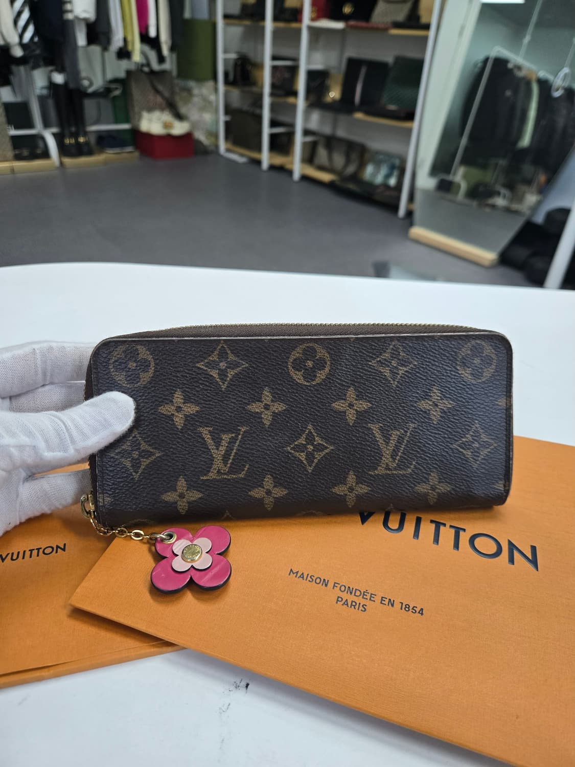 [50%세일] 루이비통 클레망스 장지갑 상품이미지2