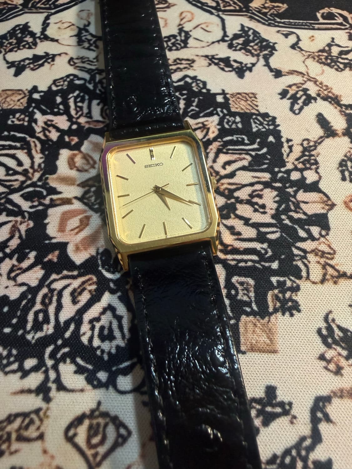 SEIKO 빈티지 쿼츠 시계 상품이미지1