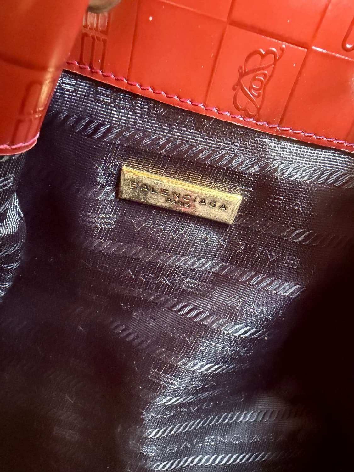 발렌시아가 빈티지 임보스트 레더 백팩 상품이미지9