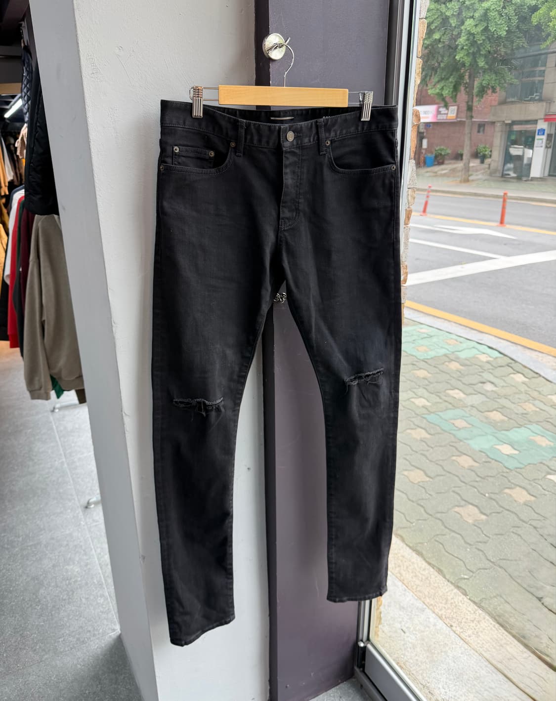 33/ 생로랑 에디슬리먼 무릎디스 블랙 팬츠 상품이미지3