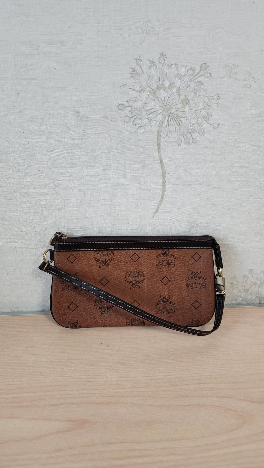 MCM 시그니처 비세토 미니 파우치 백 상품이미지1