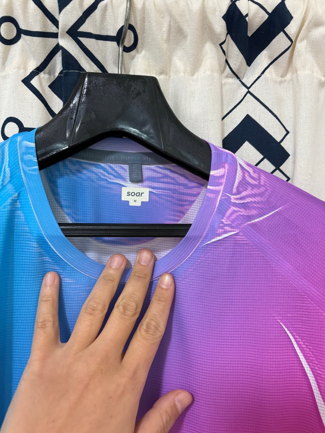 소어러닝 맨즈 프린티드 테크 티 레인보우 상품이미지8