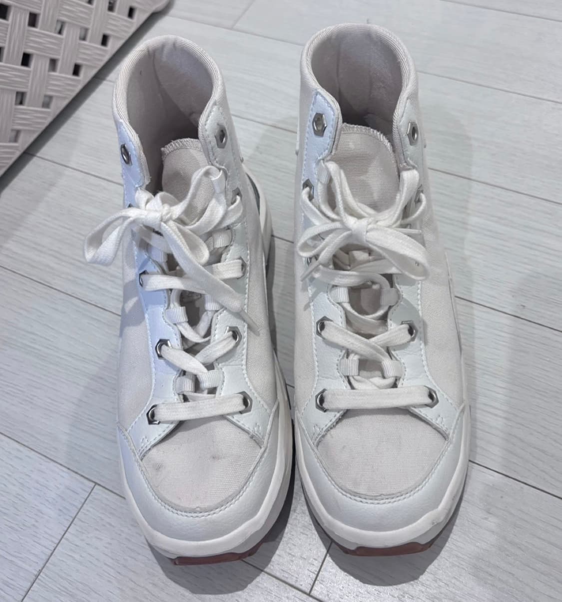 무신사 크림 브랜드 폴더라벨 시티트래커 235 키높이 운동화 하이스니커즈 상품이미지1