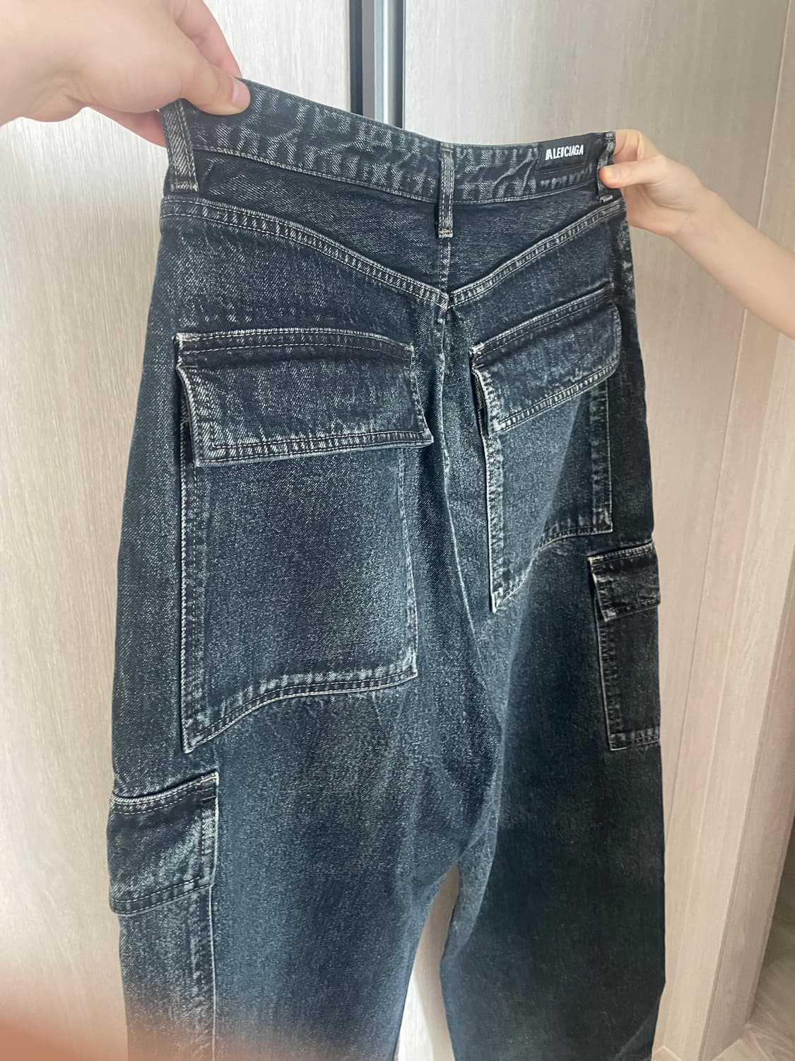 발렌시아가 라지배기 팬츠 상품이미지1
