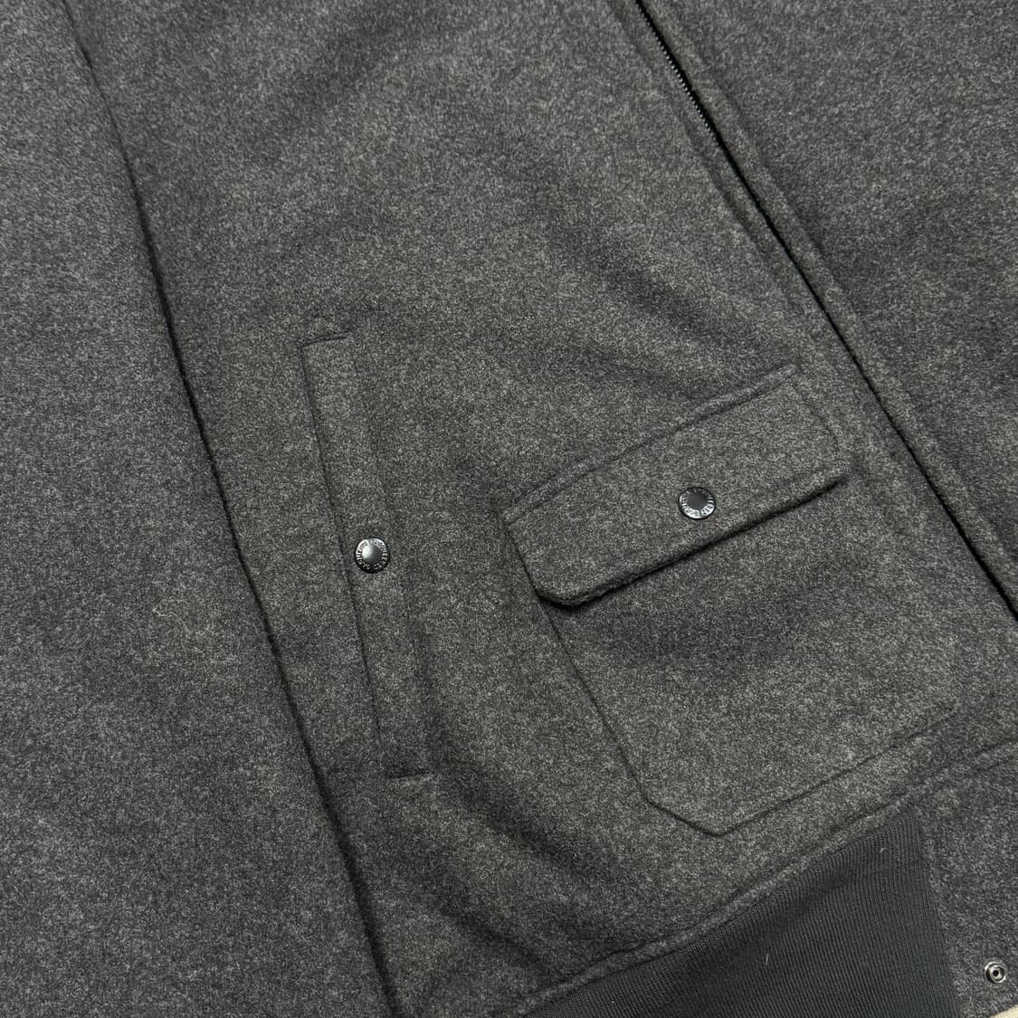 유니클로 x  엔지니어드가먼츠 누빔 울 봄버 3XL 상품이미지4