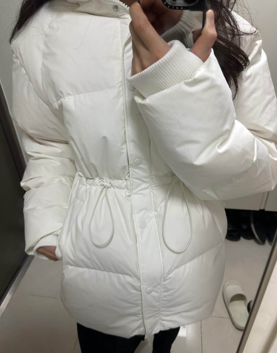 앤아더스토리즈 덕다운 흰색 스트링 패딩 상품이미지3