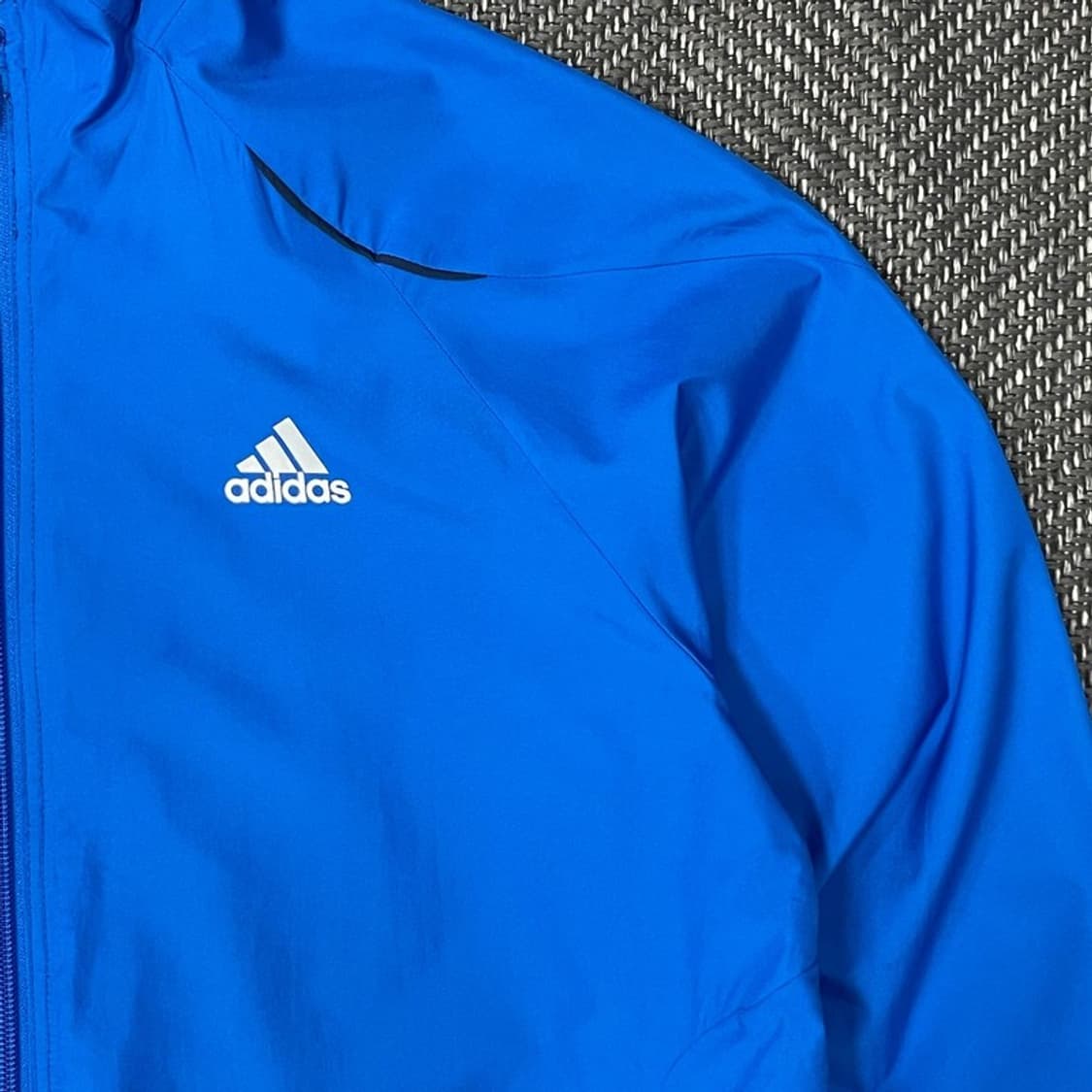 아디다스 로고 프린팅 바람막이 v0150 상품이미지4